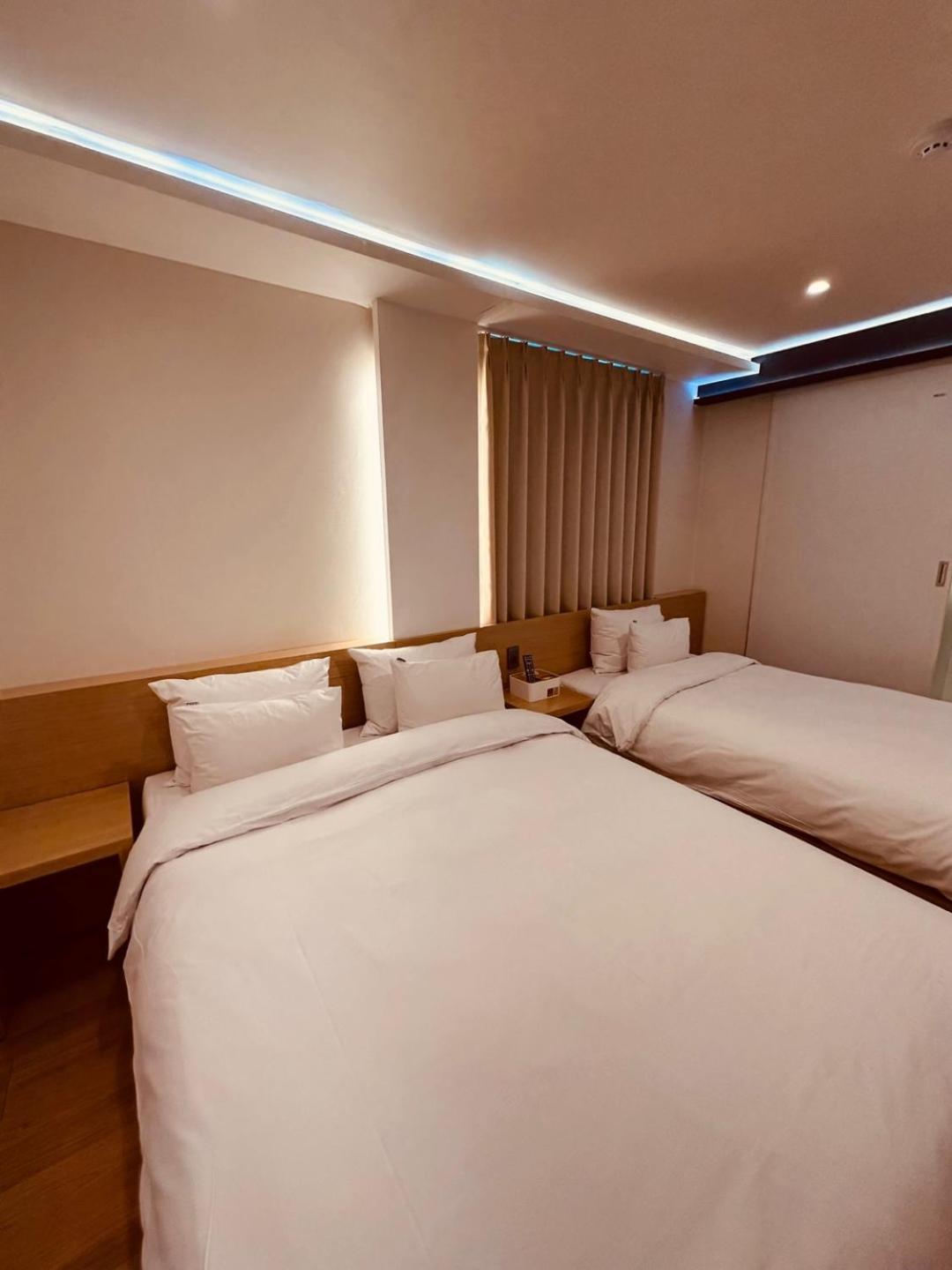 H Avenue Chuncheon Hotel Exterior foto