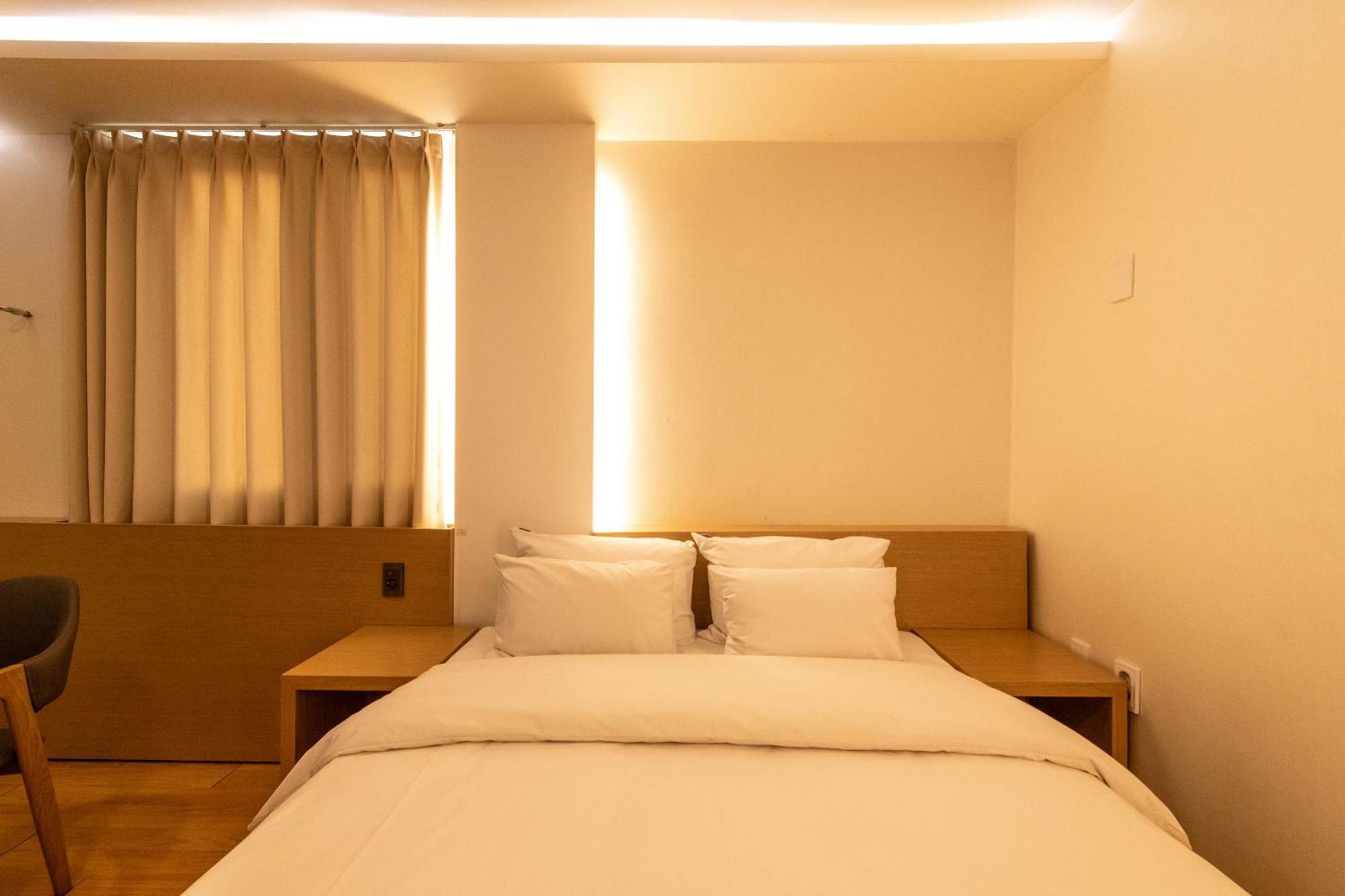 H Avenue Chuncheon Hotel Exterior foto
