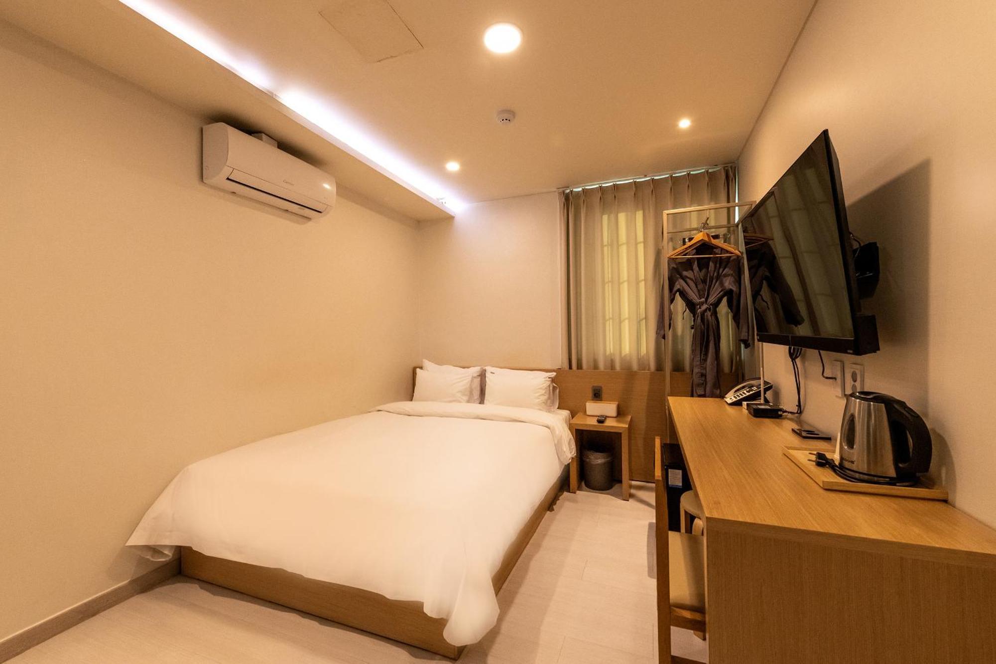 H Avenue Chuncheon Hotel Exterior foto